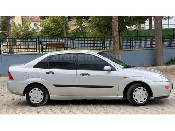 Galeriden Ford Focus 1.6 Ambiente 2000 Model Kütahya