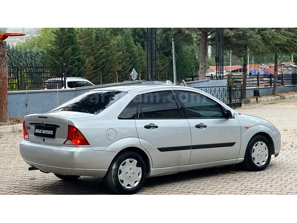 Galeriden Ford Focus 1.6 Ambiente 2000 Model Kütahya