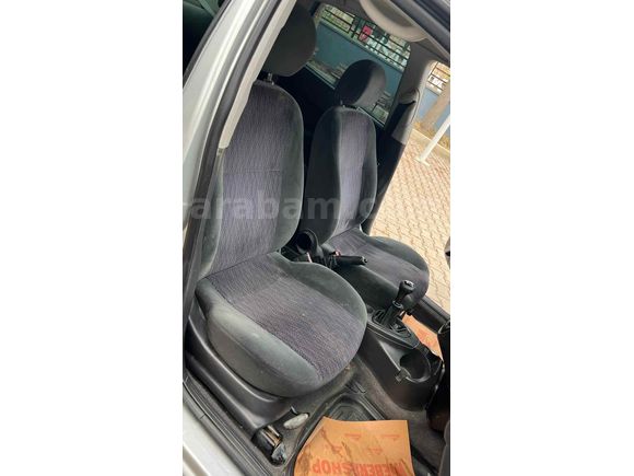 Galeriden Ford Focus 1.6 Ambiente 2000 Model Kütahya
