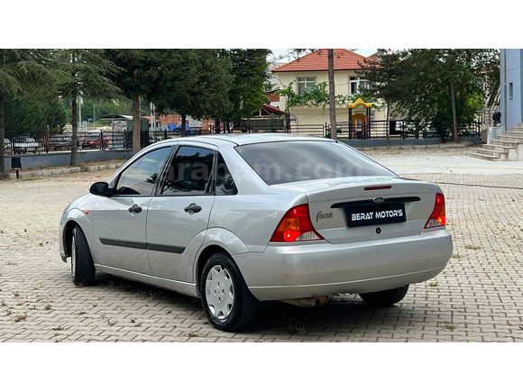 Galeriden Ford Focus 1.6 Ambiente 2000 Model Kütahya