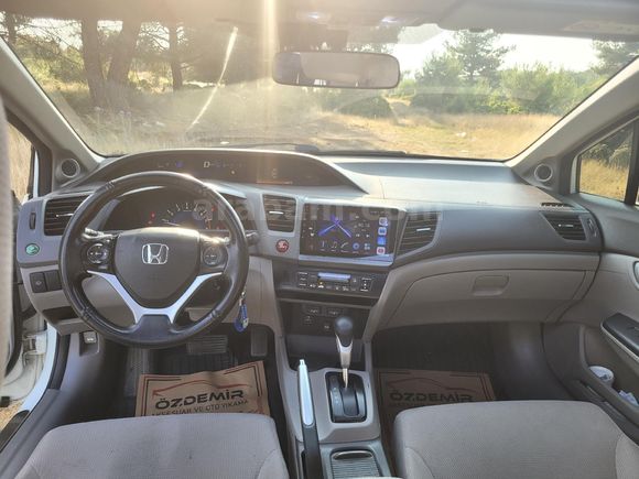 Sahibinden Honda Civic 1.6i VTEC Eco Elegance 2013 Model