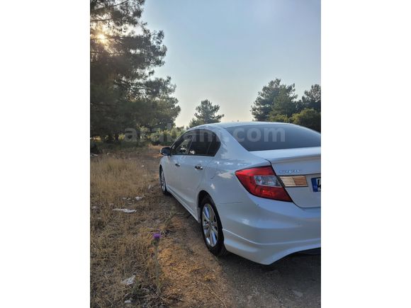 Sahibinden Honda Civic 1.6i VTEC Eco Elegance 2013 Model