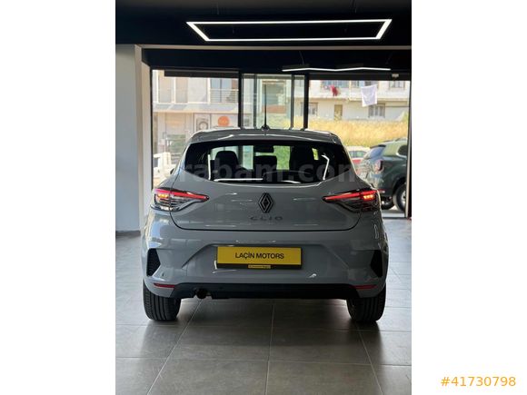 2025 MODEL 7.000KM DE NOKTA HATASIZ EVOLOTİON CLİO GSR2 GÜVENLİK
