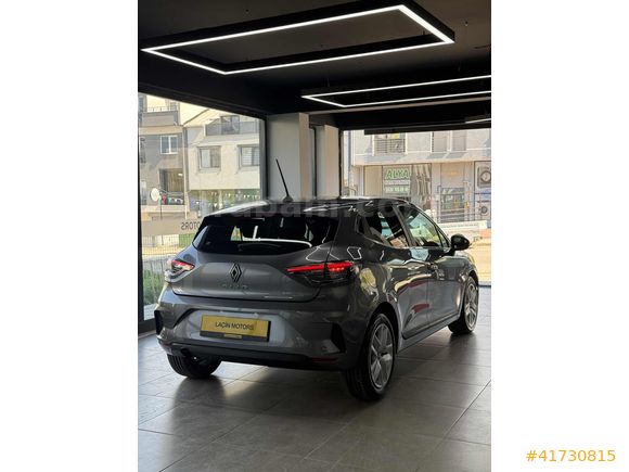 2025 MODEL 7.000KM DE NOKTA HATASIZ EVOLOTİON CLİO GSR2 GÜVENLİK