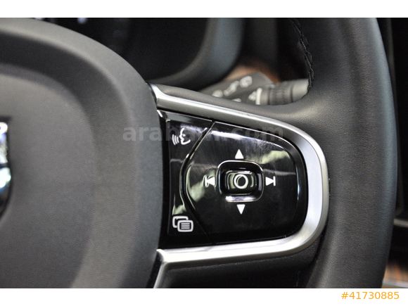 OTOMOL MERTER 2024 VOLVO XC60 2.0 B5 PLUS DARK