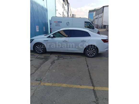 Sahibinden Renault Megane 1.5 Blue DCI Touch 2020 Model