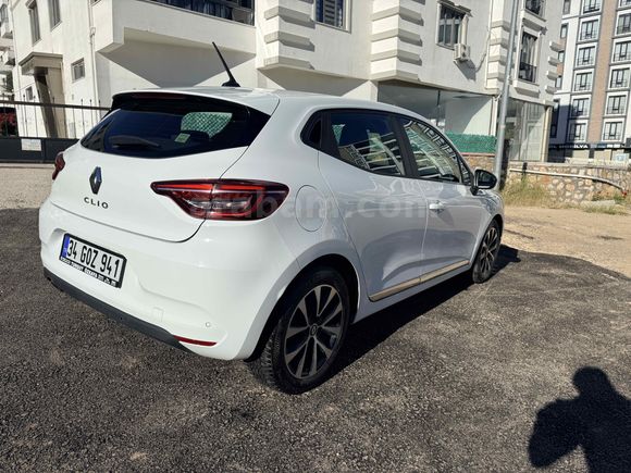 Sahibinden Renault Clio 1.0 TCe Touch 2023 Model 