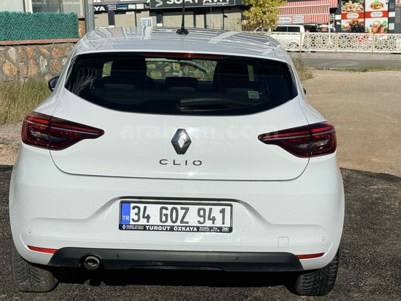 Sahibinden Renault Clio 1.0 TCe Touch 2023 Model 