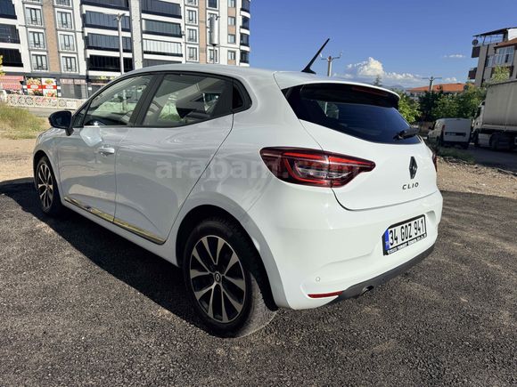 Sahibinden Renault Clio 1.0 TCe Touch 2023 Model 