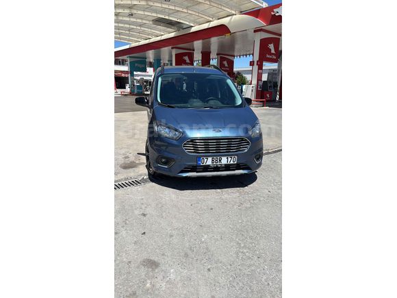 2022 model Ford Courier mavi 57.500 km’de