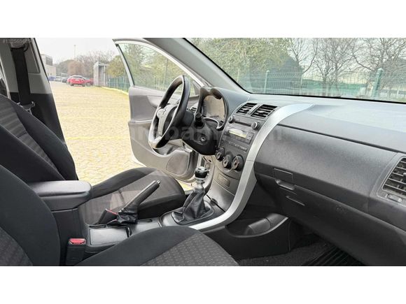 2011. COROLLA 1.33 COMFORT 136 BN KM