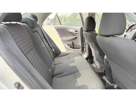 2011. COROLLA 1.33 COMFORT 136 BN KM