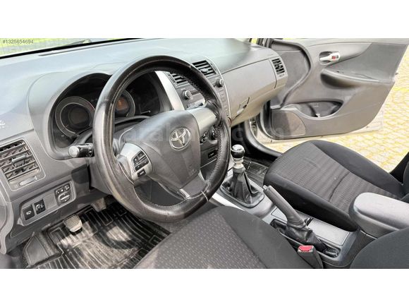 2011. COROLLA 1.33 COMFORT 136 BN KM