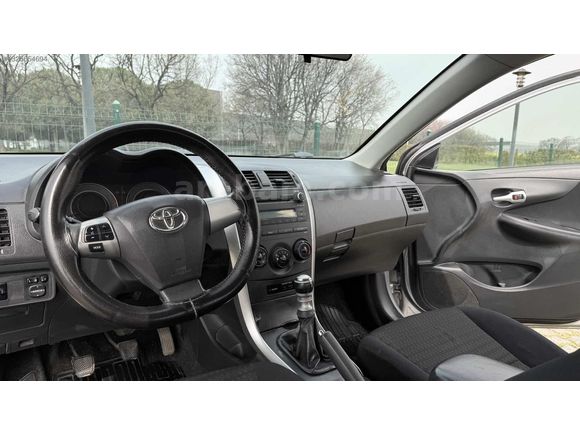 2011. COROLLA 1.33 COMFORT 136 BN KM
