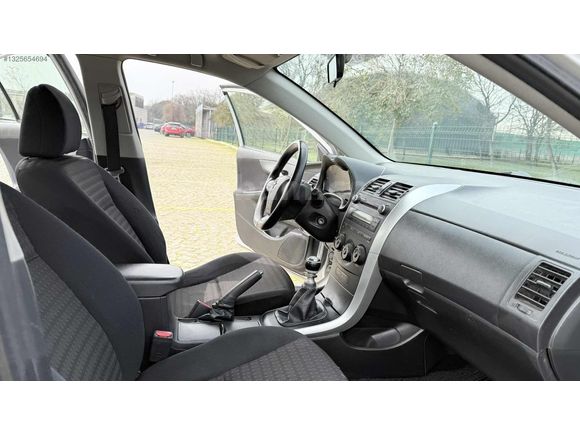 2011. COROLLA 1.33 COMFORT 136 BN KM