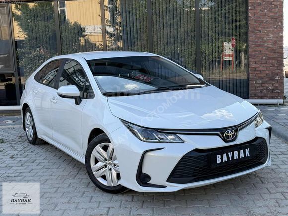 2024 COROLLA 1.5 VİSİON 14 BİN KM SERVİS BAKIMLI GARANTİ