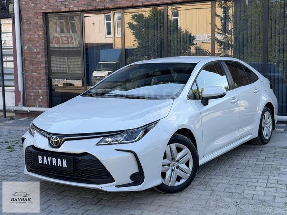 2024 COROLLA 1.5 VİSİON 14 BİN KM SERVİS BAKIMLI GARANTİ