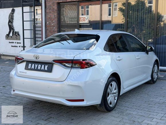2024 COROLLA 1.5 VİSİON 14 BİN KM SERVİS BAKIMLI GARANTİ