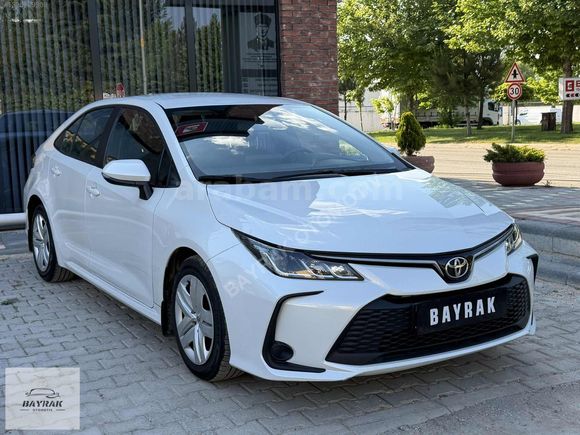 2024 COROLLA 1.5 VİSİON 14 BİN KM SERVİS BAKIMLI GARANTİ