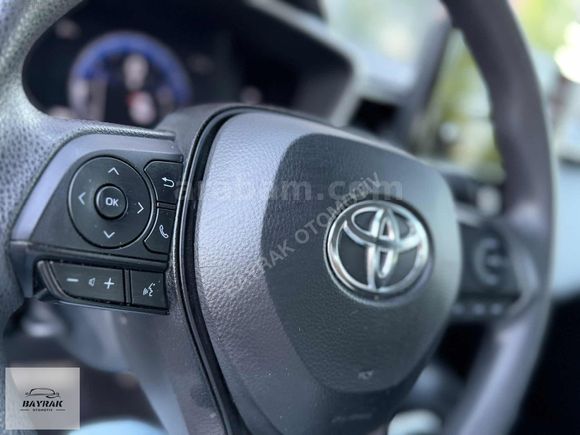 2024 COROLLA 1.5 VİSİON 14 BİN KM SERVİS BAKIMLI GARANTİ