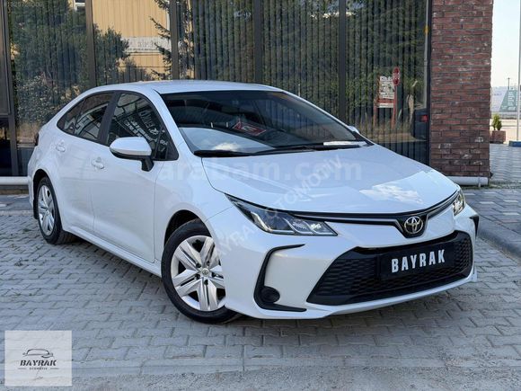 2024 COROLLA 1.5 VİSİON 14 BİN KM SERVİS BAKIMLI GARANTİ