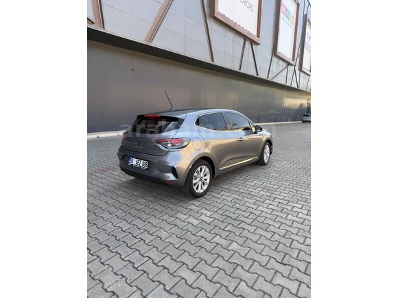 Galeriden Renault Clio 1.0 TCe Evolution 2024 Model Bursa
