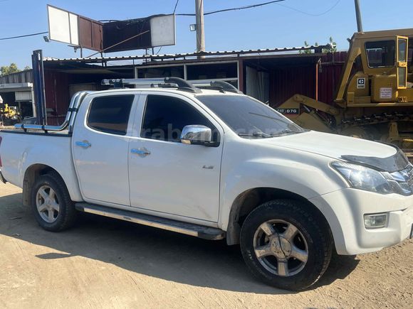Sahibinden Isuzu D-Max 2.5 4x4 LTD 2015 Model 