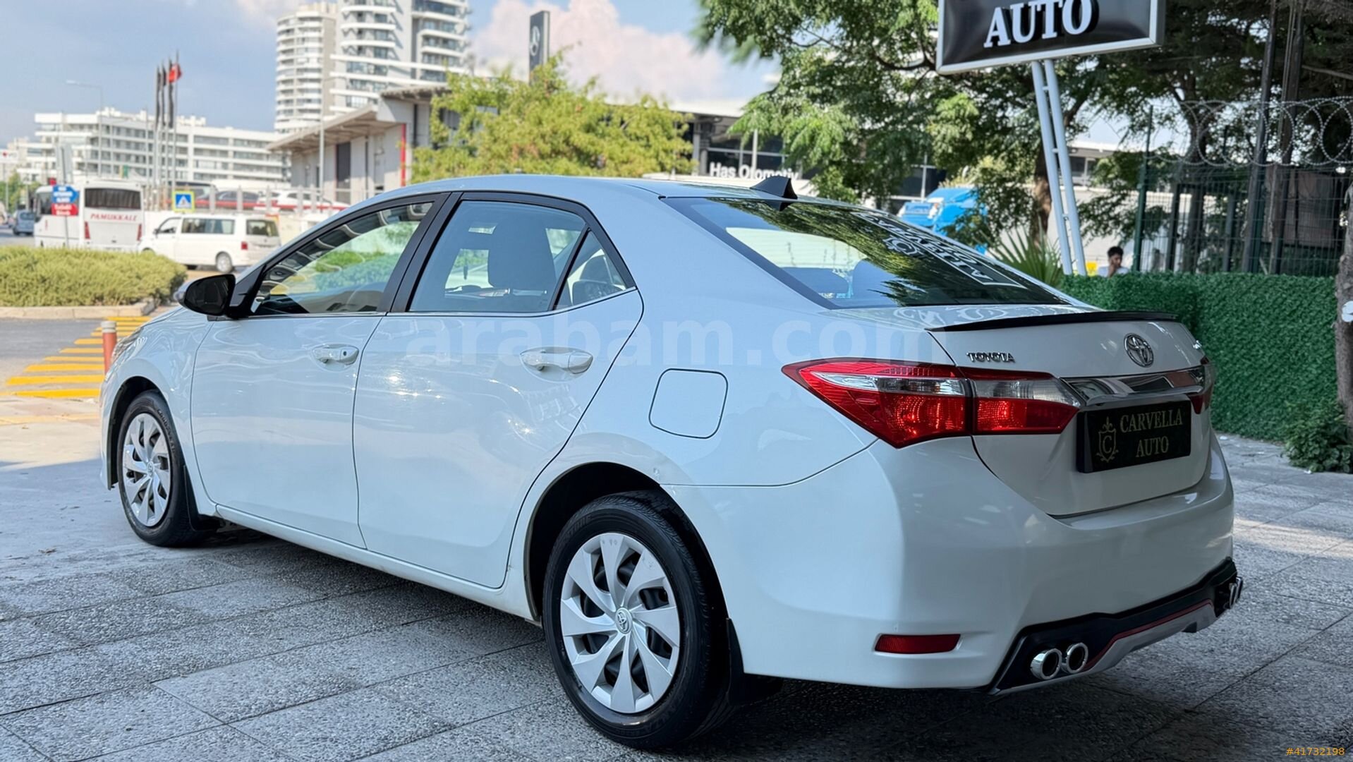 Galeriden Toyota Corolla 1.4 D-4D Touch 2015 Model İzmir 215.000 km Beyaz 5