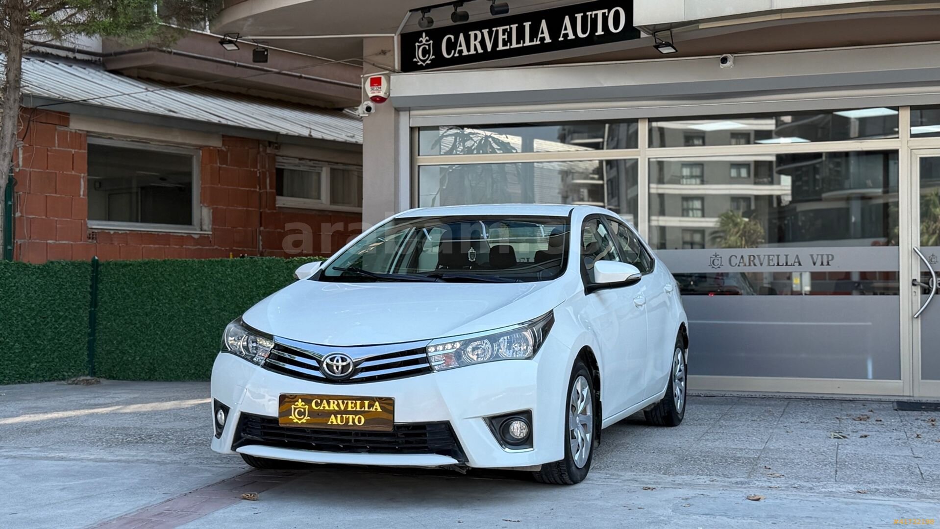 Galeriden Toyota Corolla 1.4 D-4D Touch 2015 Model İzmir 215.000 km Beyaz 1