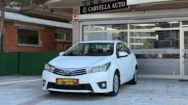 Galeriden Toyota Corolla 1.4 D-4D Touch 2015 Model İzmir 215.000 km Beyaz