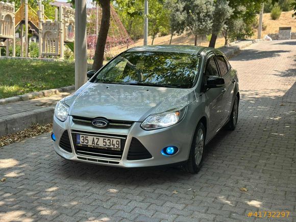 2013 FORD FOCUS 1,6TDCİ TREND-X 172,000KM EMSALSİZ