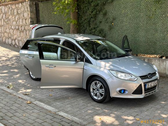 2013 FORD FOCUS 1,6TDCİ TREND-X 172,000KM EMSALSİZ