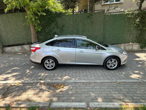 2013 FORD FOCUS 1,6TDCİ TREND-X 172,000KM EMSALSİZ