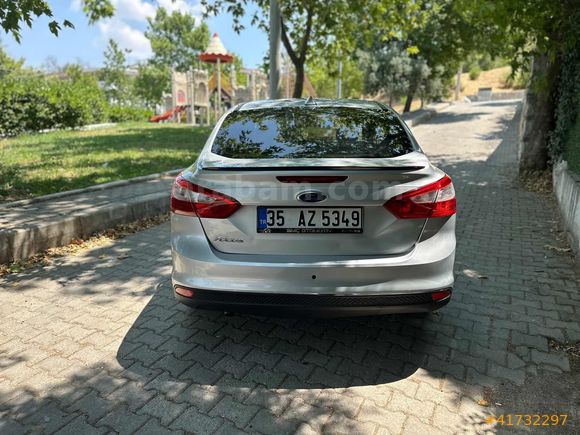 2013 FORD FOCUS 1,6TDCİ TREND-X 172,000KM EMSALSİZ
