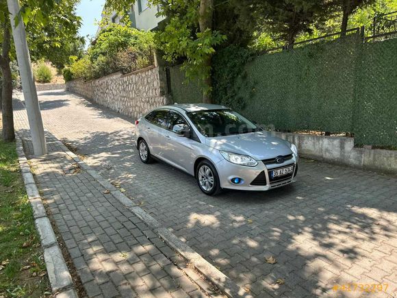 2013 FORD FOCUS 1,6TDCİ TREND-X 172,000KM EMSALSİZ