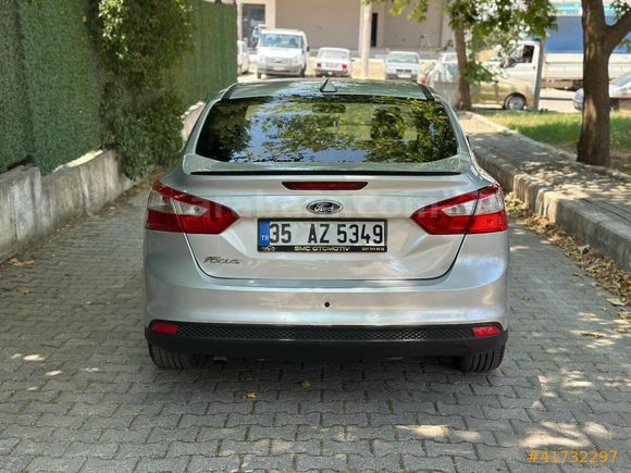 2013 FORD FOCUS 1,6TDCİ TREND-X 172,000KM EMSALSİZ