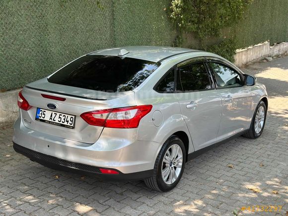 2013 FORD FOCUS 1,6TDCİ TREND-X 172,000KM EMSALSİZ