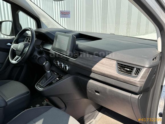 ADAŞEN'den 2024 RENAULT KANGOO 1.3 TCE İCONİC 'İLK EL'