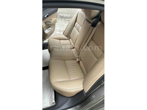 TEMİZ-ORJİNAL-DERİ KOLTUK-HONDA CİVİC
 