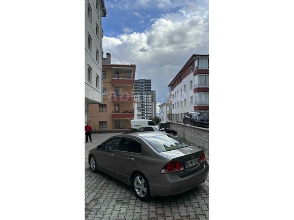 TEMİZ-ORJİNAL-DERİ KOLTUK-HONDA CİVİC
 