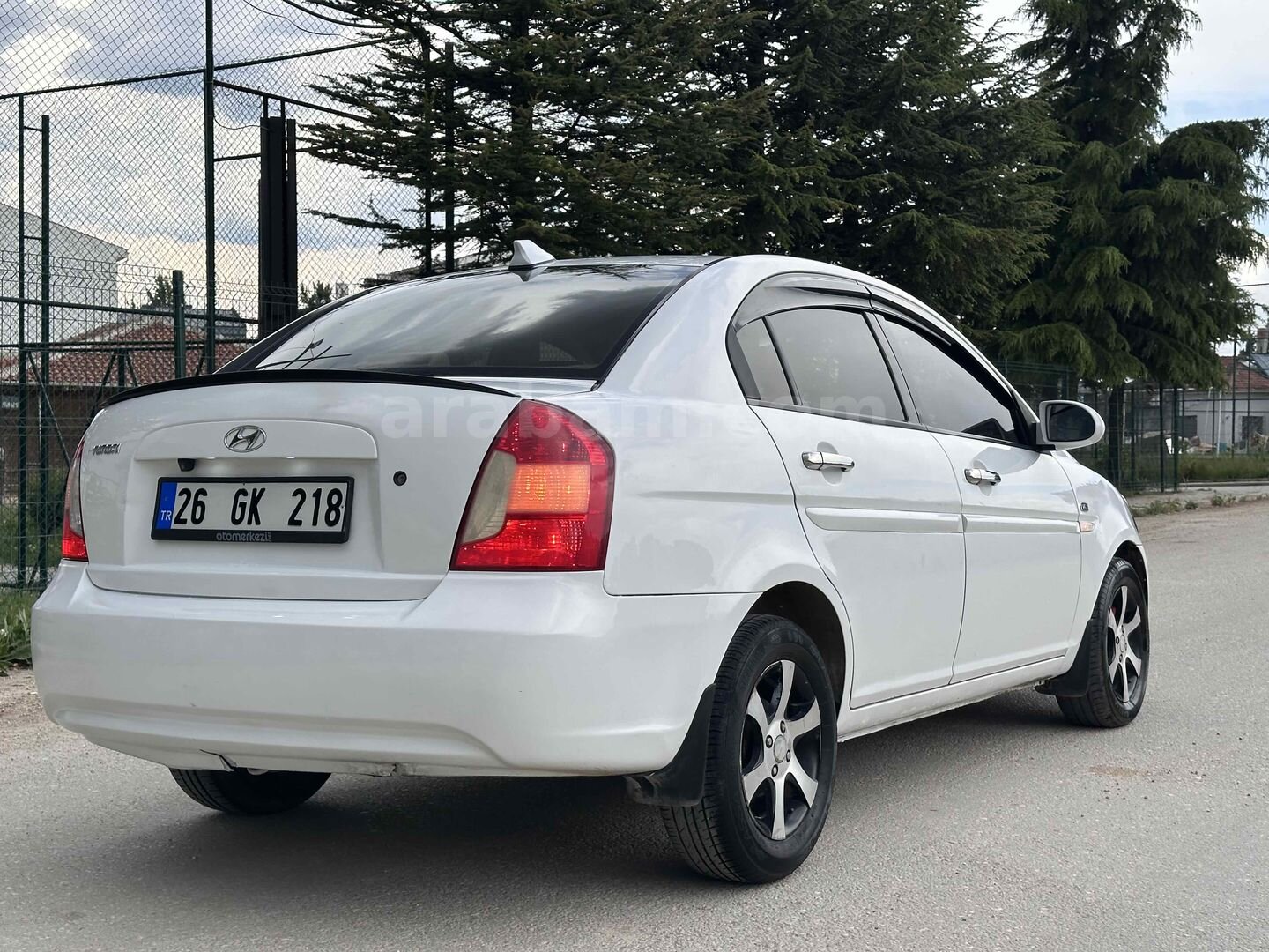Galeriden Hyundai Accent Era 1.5 CRDi-VGT Team 2007 Model Eskişehir 274.000 km Beyaz 7