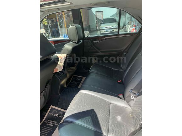 KIYMETİNİ BİLENE MERCEDES TUTKUNUNA SATILIK E200CDI