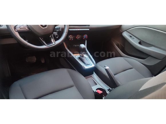 2022 MODEL CLİO JOY HATASIZ BOYASIZ HASAR KAYITSIZ TESLA EKRANLI 40 BİNDE CİLİO