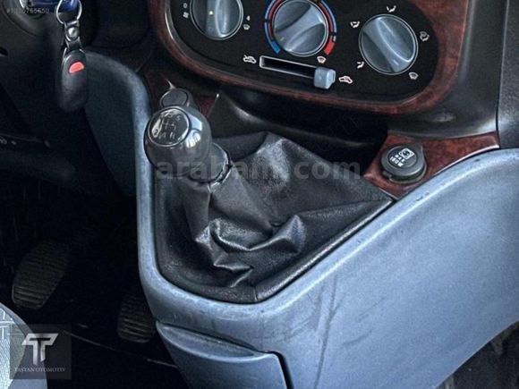 TAŞTAN OTOMOTİV'DEN 2 PARÇA BOYALI 290 BİNDE 1.9JTD DOBLO