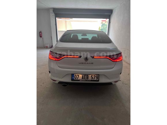 Renault Megane Değişensiz 1.6 Panorama Edition 2018 Model 