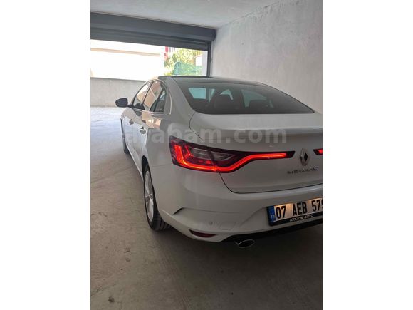 Renault Megane Değişensiz 1.6 Panorama Edition 2018 Model 