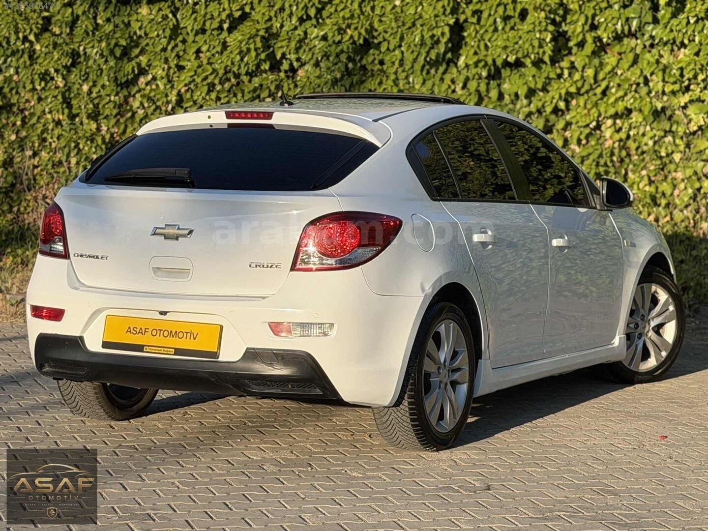 Galeriden Chevrolet Cruze 1.6 Sport 2013 Model Çankırı 195.500 km Beyaz 3