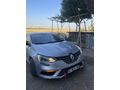 Sahibinden Renault Megane 1.5 dCi Touch 2018 Model arata ekstra  tesla ekran ve geri görüş kamerası bulunmaktadır 