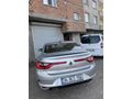 Sahibinden Renault Megane 1.5 dCi Touch 2018 Model arata ekstra  tesla ekran ve geri görüş kamerası bulunmaktadır 