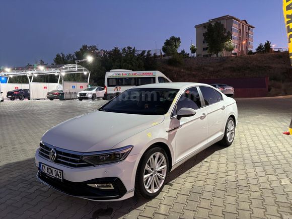 Volkswagen Passat 1.5 TSi Impression 2021 r-line çevrilmiş